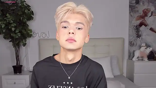 Felix Rey online show from 12/16/25, 06:46