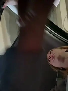 Snapshot of Sweet___Emily chatting on 09/19/25, 02:07 Sweet   Emily online show from 09/19/25, 02:07