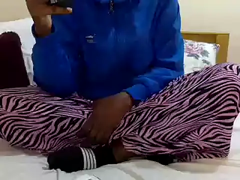 Snapshot of Sexy_megg chatting on 03/18/25, 04:58 Sexy megg online show from 03/18/25, 04:58