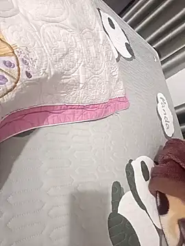 Snapshot of 2_sex chatting on 12/13/25, 07:53 2 sex online show from 12/13/25, 07:53