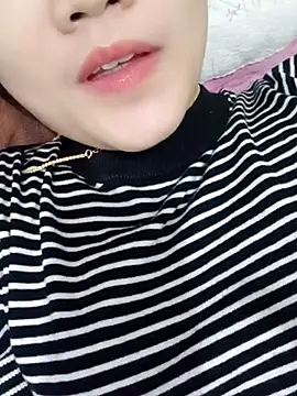 Snapshot of 2_sex chatting on 12/14/25, 08:52 2 sex online show from 12/14/25, 08:52