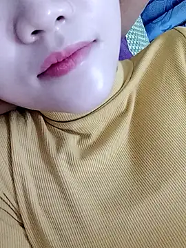 Snapshot of 2_sex chatting on 12/17/25, 06:08 2 sex online show from 12/17/25, 06:08