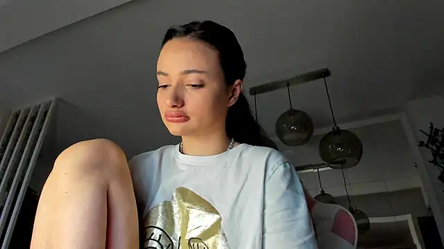 IreneVON online show from 10/22/25, 04:02