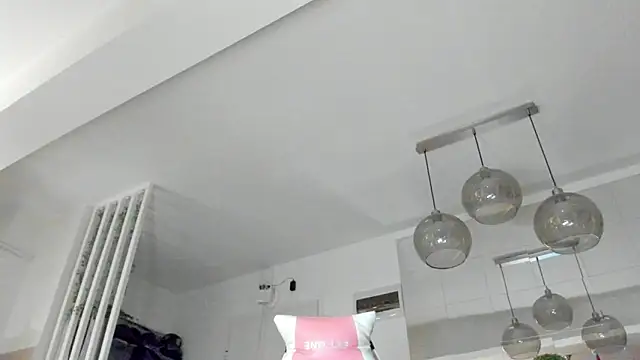 IreneVON online show from 12/04/25, 04:11