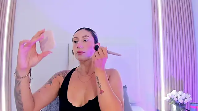 Emily robertss online show from 04/18/26, 11:14