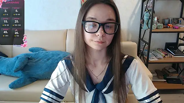 Snapshot of Amarieni chatting on 12/19/24, 11:18 Amarieni online show from 12/19/24, 11:18