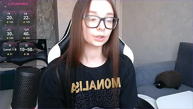 Snapshot of Amarieni chatting on 03/08/25, 03:45 Amarieni online show from 03/08/25, 03:45