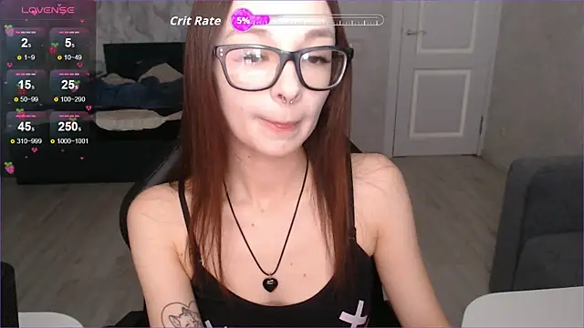 Snapshot of Amarieni chatting on 09/23/25, 11:35 Amarieni online show from 09/23/25, 11:35