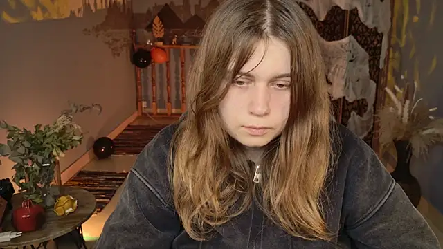 FioraMarmoris online show from 10/27/25, 01:37