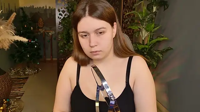 Snapshot of FioraMarmoris chatting on 01/08/26, 05:10 FioraMarmoris online show from 01/08/26, 05:10