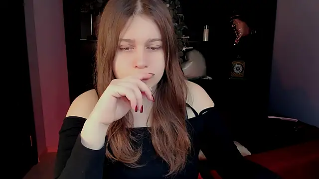 Snapshot of FioraMarmoris chatting on 02/18/26, 05:25 FioraMarmoris online show from 02/18/26, 05:25