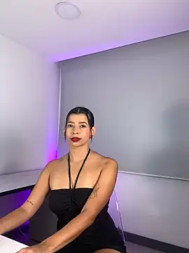 Snapshot of Nicol_Lopez_1 chatting on 03/13/25, 08:43 Nicol Lopez 1 online show from 03/13/25, 08:43