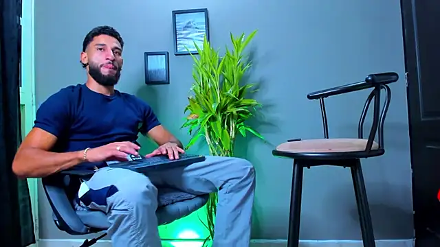 Damian 022 online show from 10/07/25, 01:36