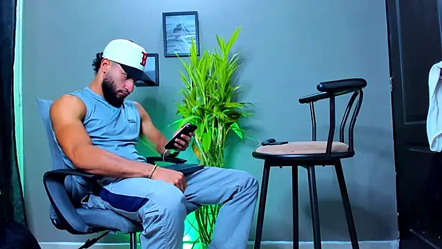 Damian 022 online show from 10/17/25, 11:57