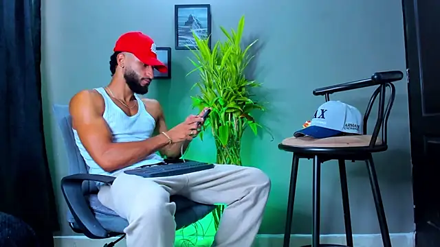 Damian 022 online show from 11/25/25, 01:11