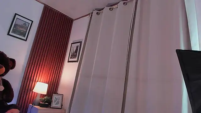 Snapshot of angeli_sexi chatting on 05/31/26, 12:30 angeli sexi online show from 05/31/26, 12:30