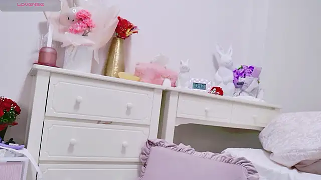 maii- online show from 04/07/26, 01:44