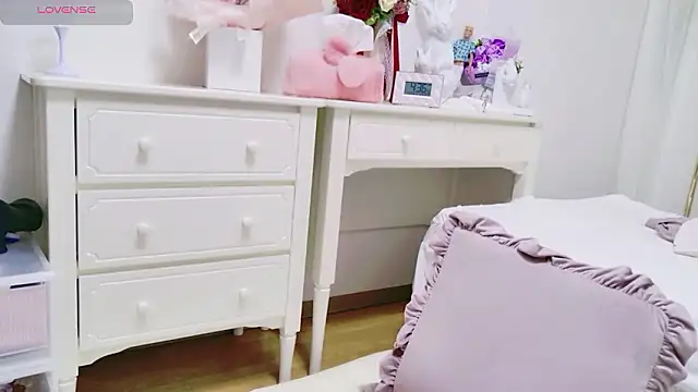 maii- online show from 04/20/26, 07:37