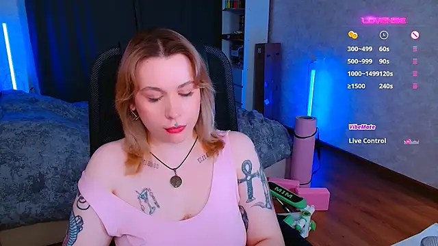 Snapshot of Blueberry-baby chatting on 12/03/24, 02:25 Blueberry-baby online show from 12/03/24, 02:25