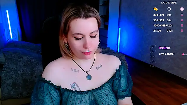 Snapshot of Blueberry-baby chatting on 02/23/25, 09:05 Blueberry-baby online show from 02/23/25, 09:05