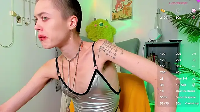 PamelaYong online show from 12/11/24, 01:39