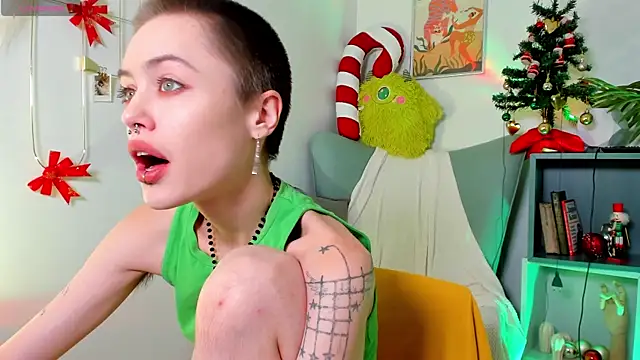 PamelaYong online show from 12/29/24, 01:38