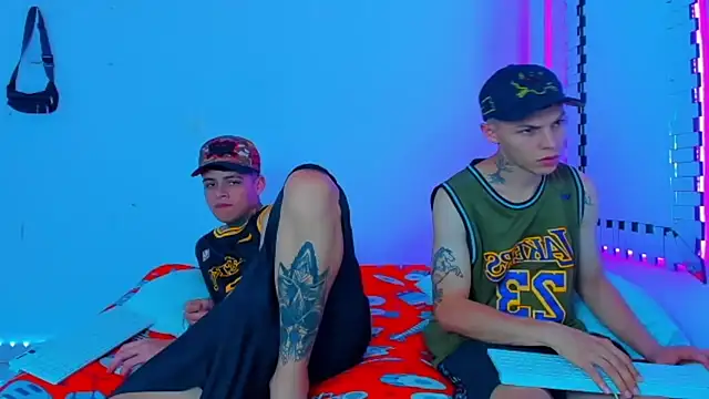 HOT boy2025 online show from 12/18/24, 02:10