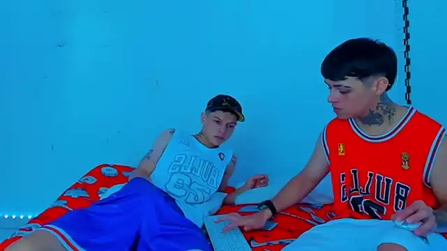 HOT boy2025 online show from 01/08/25, 04:22