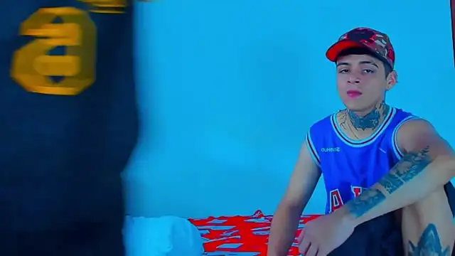 HOT boy2025 online show from 03/22/25, 07:09