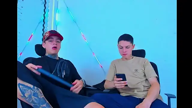 HOT boy2025 online show from 09/25/25, 03:32