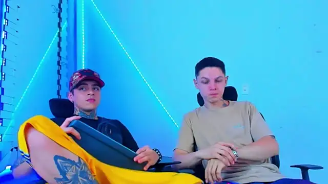 HOT boy2025 online show from 10/12/25, 03:49