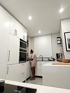 Snapshot of Mayo01_ chatting on 09/14/25, 05:50 Mayo01 online show from 09/14/25, 05:50