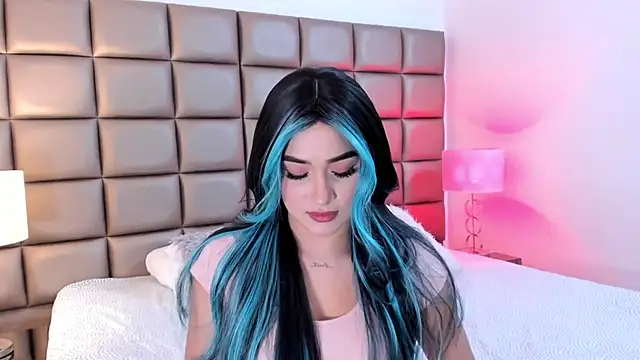 AnnyHizzle online show from 02/03/25, 09:07