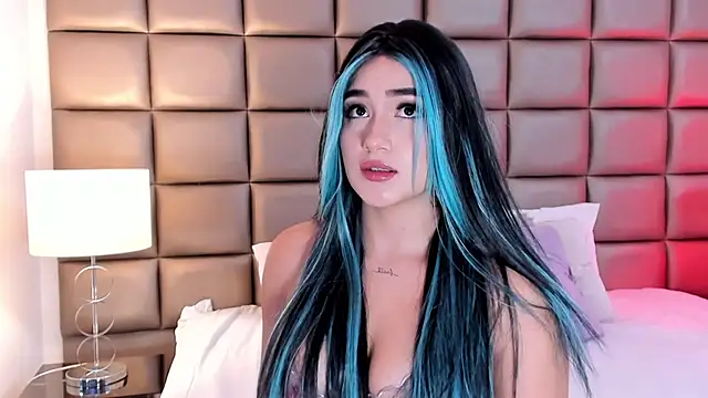 AnnyHizzle online show from 02/09/25, 09:39