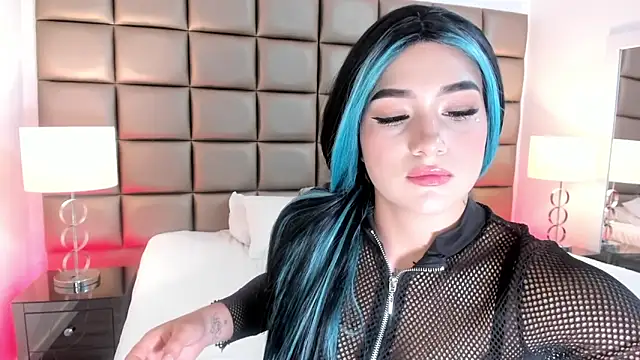 AnnyHizzle online show from 03/16/25, 09:05