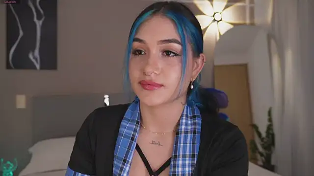 AnnyHizzle online show from 12/20/25, 02:29