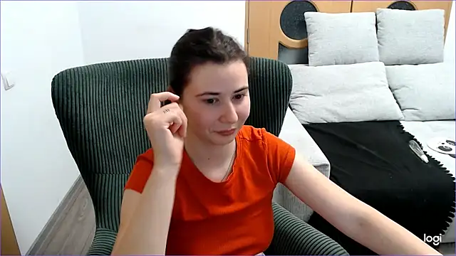 VioletaFlower7 online show from 12/03/25, 09:57