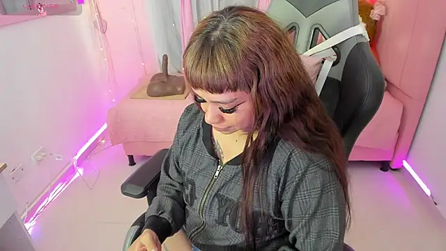 zoesullivan online show from 09/20/25, 02:40