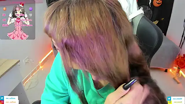 zoesullivan online show from 10/25/25, 09:39