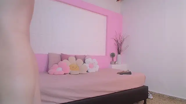 OraLarson online show from 10/30/25, 12:06