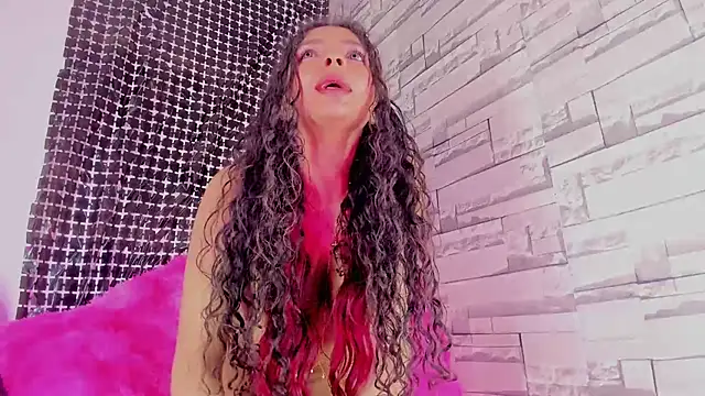 MiaKirshner online show from 02/21/25, 12:16