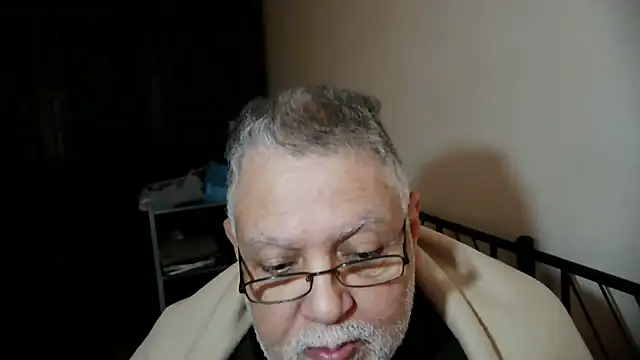 100Tauros online show from 11/17/25, 03:40