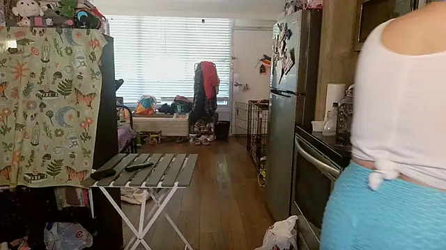 Snapshot of mochi_rainbow chatting on 03/19/25, 05:06 mochi rainbow online show from 03/19/25, 05:06