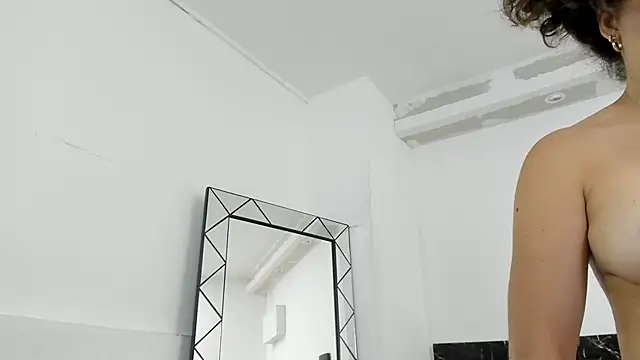 Snapshot of Juliabadlee chatting on 01/08/25, 02:25 Juliabadlee online show from 01/08/25, 02:25