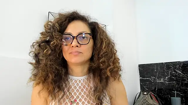 Snapshot of Juliabadlee chatting on 02/01/25, 03:08 Juliabadlee online show from 02/01/25, 03:08