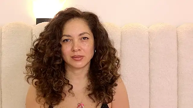 Juliabadlee online show from 11/09/25, 07:45