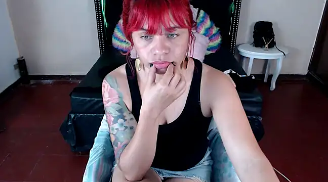 Snapshot of VioletaaaSlave chatting on 01/15/25, 05:15 VioletaaaSlave online show from 01/15/25, 05:15