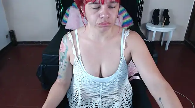 Snapshot of VioletaaaSlave chatting on 01/26/25, 11:06 VioletaaaSlave online show from 01/26/25, 11:06