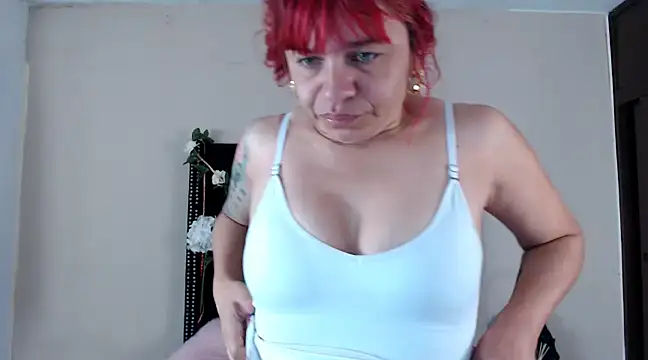 Snapshot of VioletaaaSlave chatting on 02/07/25, 11:23 VioletaaaSlave online show from 02/07/25, 11:23