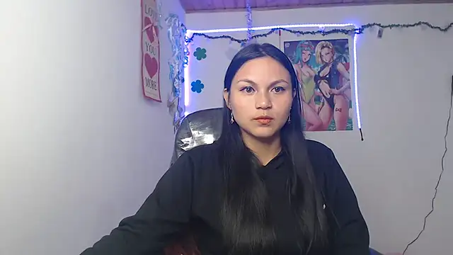 Snapshot of Zafiroweb09 chatting on 12/11/24, 01:37 Zafiroweb09 online show from 12/11/24, 01:37